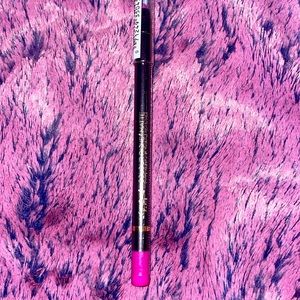 💋💄LOREAL COLOR RICH IN MATTE COLOR 100 LIPLINER 💄💋